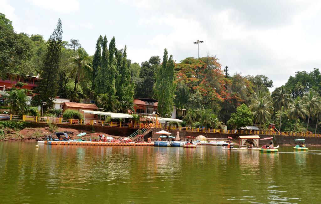 Mayem Lakeview Hotel Goa Luaran gambar