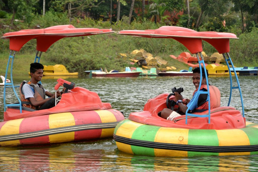 Mayem Lakeview Hotel Goa Luaran gambar