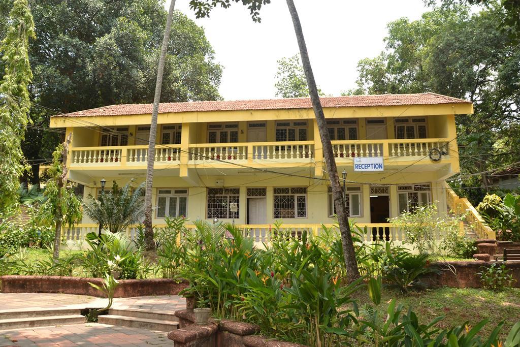 Mayem Lakeview Hotel Goa Luaran gambar